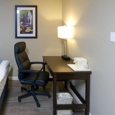 Rodeway Inn & Suites Ontario Exteriér fotografie